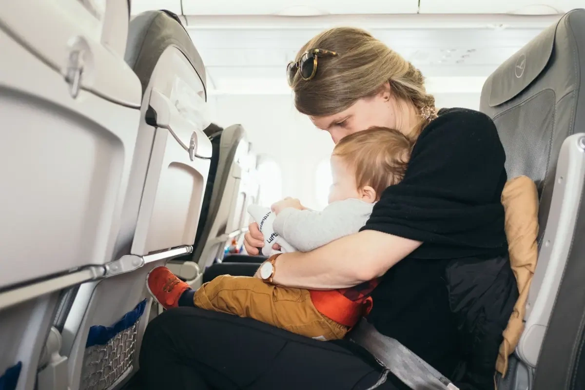 5 gode råd til dig der skal rejse med en lille baby for første gang